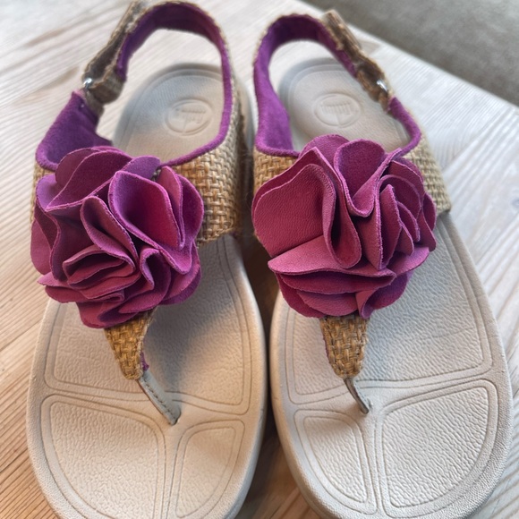 Fit Flop sandals - Picture 2 of 3